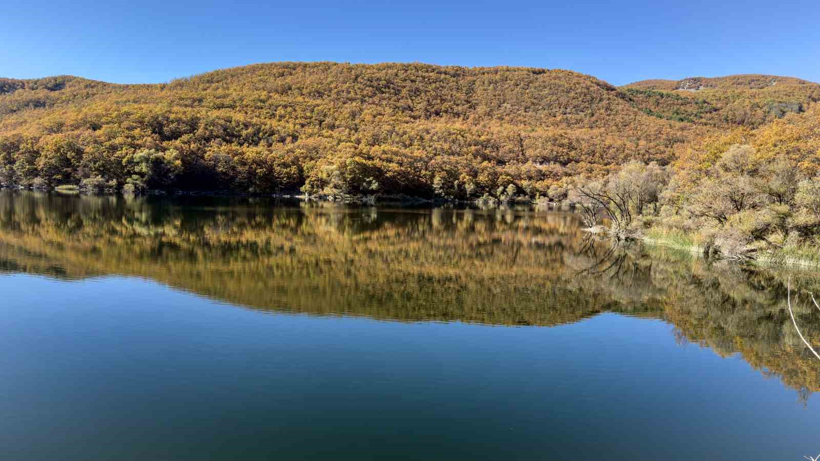 Tokat’taki Kurt Gölü’nün kış manzarası mest etti
