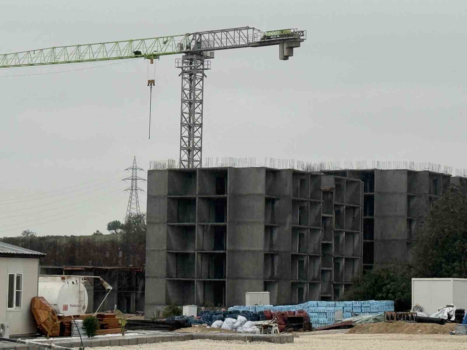 TOKİ konutları Tarsus’ta yükselmeye başladı
