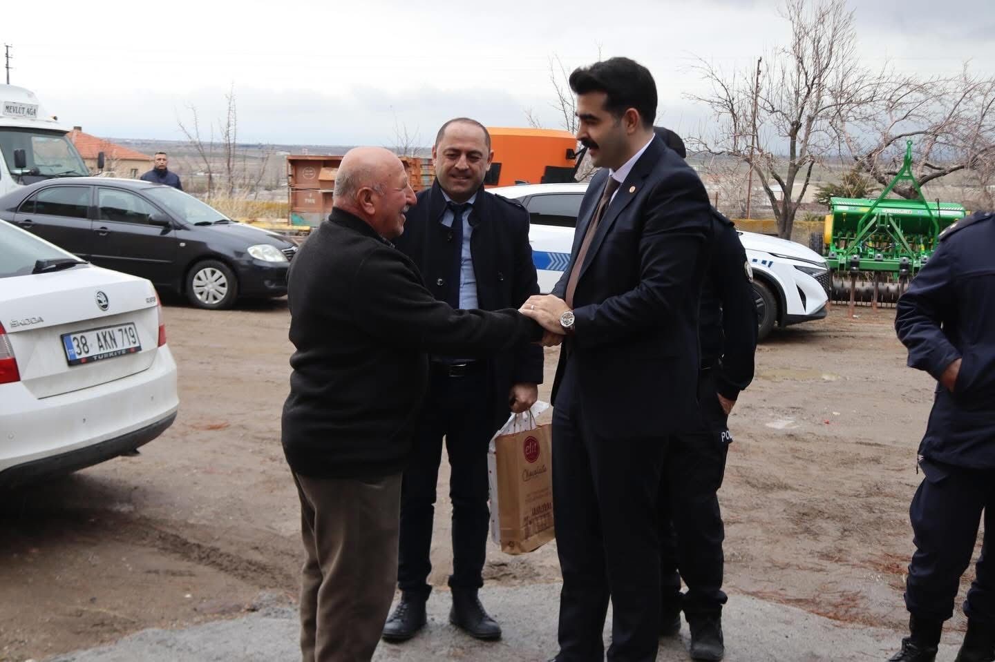 Tomarza Kaymakamı Eser’den Kıbrıs Gazisi Tektaş’a anlamlı ziyaret
