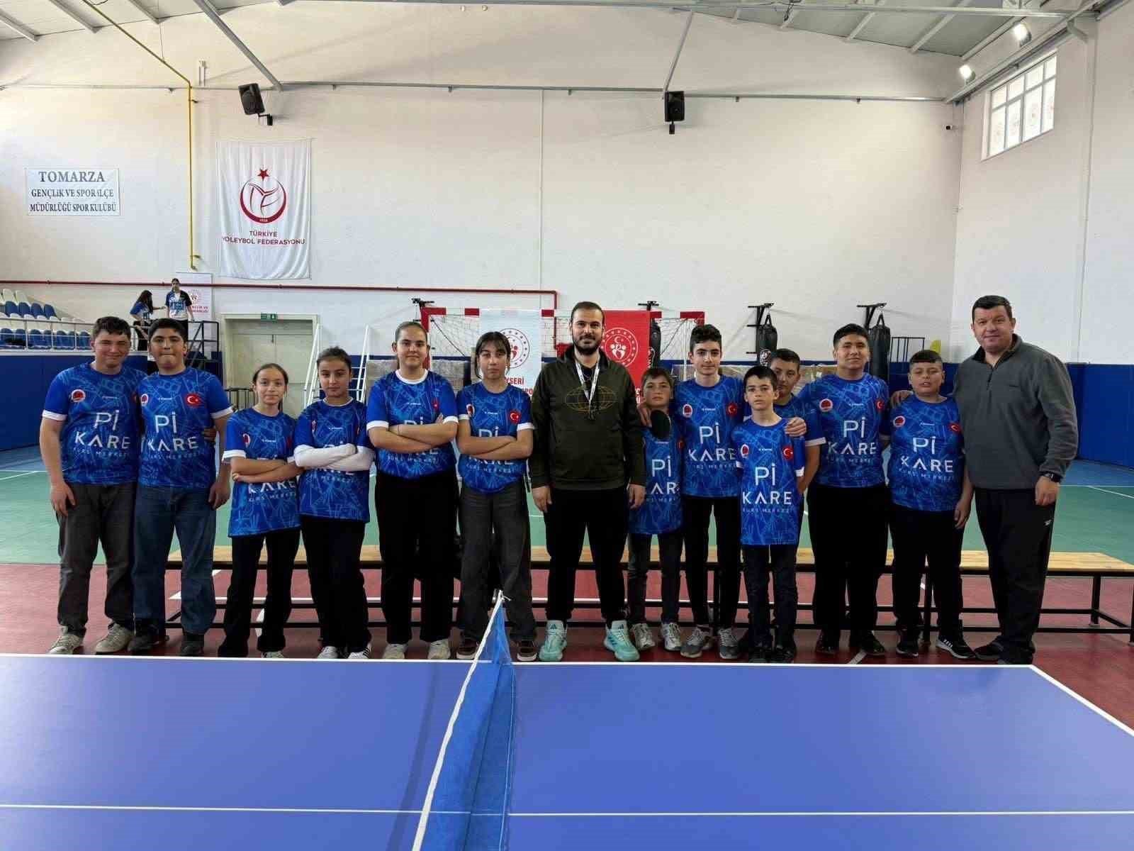 Tomarza’da 23 Nisan coşkusu masa tenisi ve dart turnuvalarıyla yaşandı
