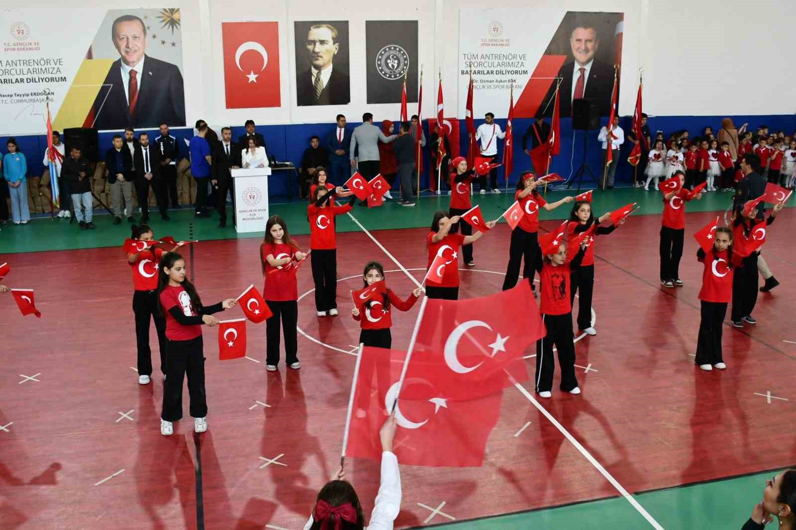 Tomarza’da 23 Nisan coşkusu
