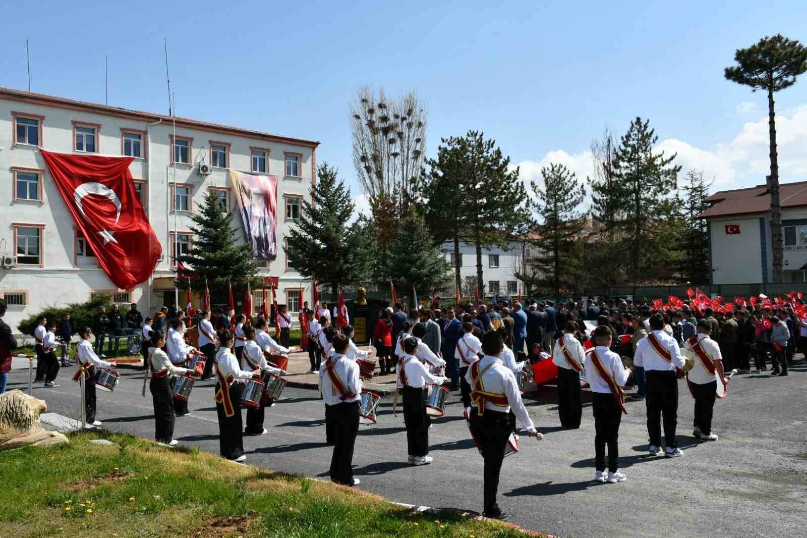 Tomarza’da 23 Nisan coşkusu
