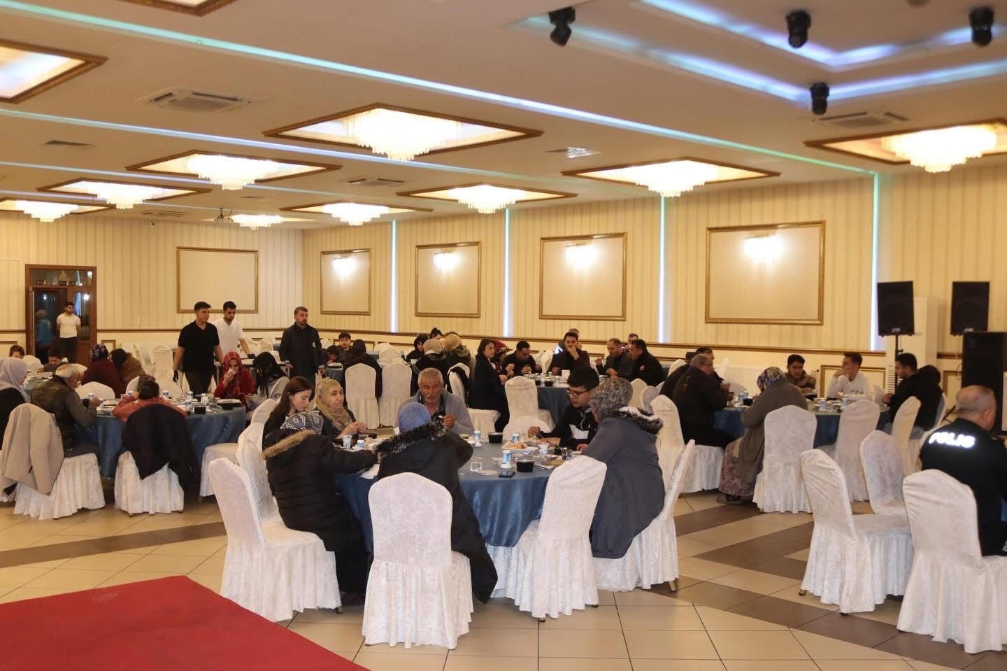 Tomarza’da Dünya Yetimler Günü’nde anlamlı iftar

