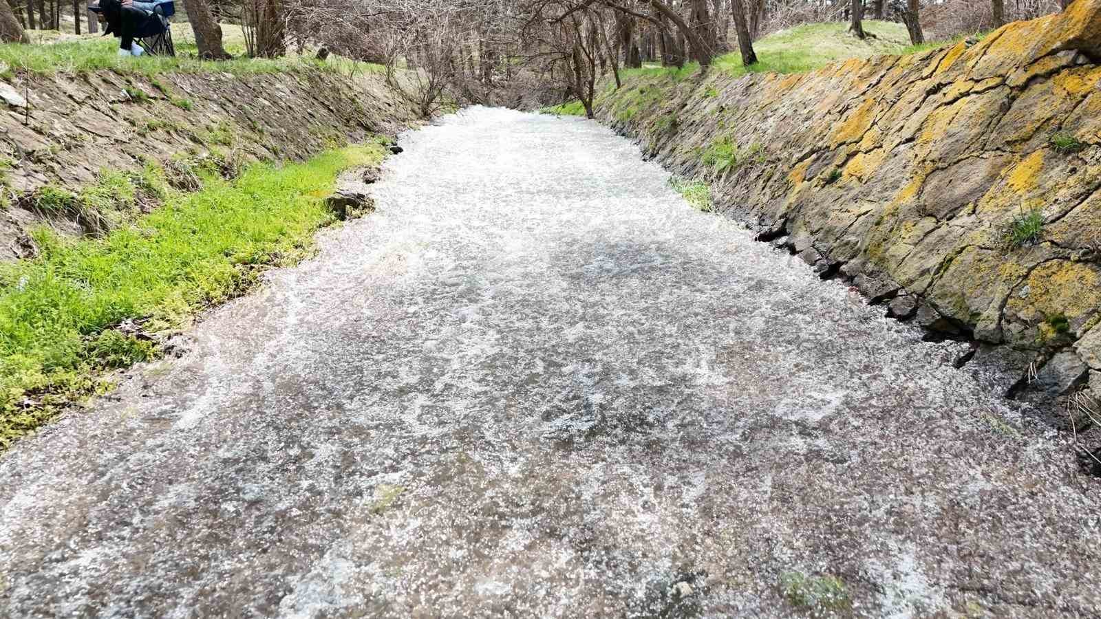 Tomarza’da yağışlar barajları doldurdu, çiftçinin yüzü güldü
