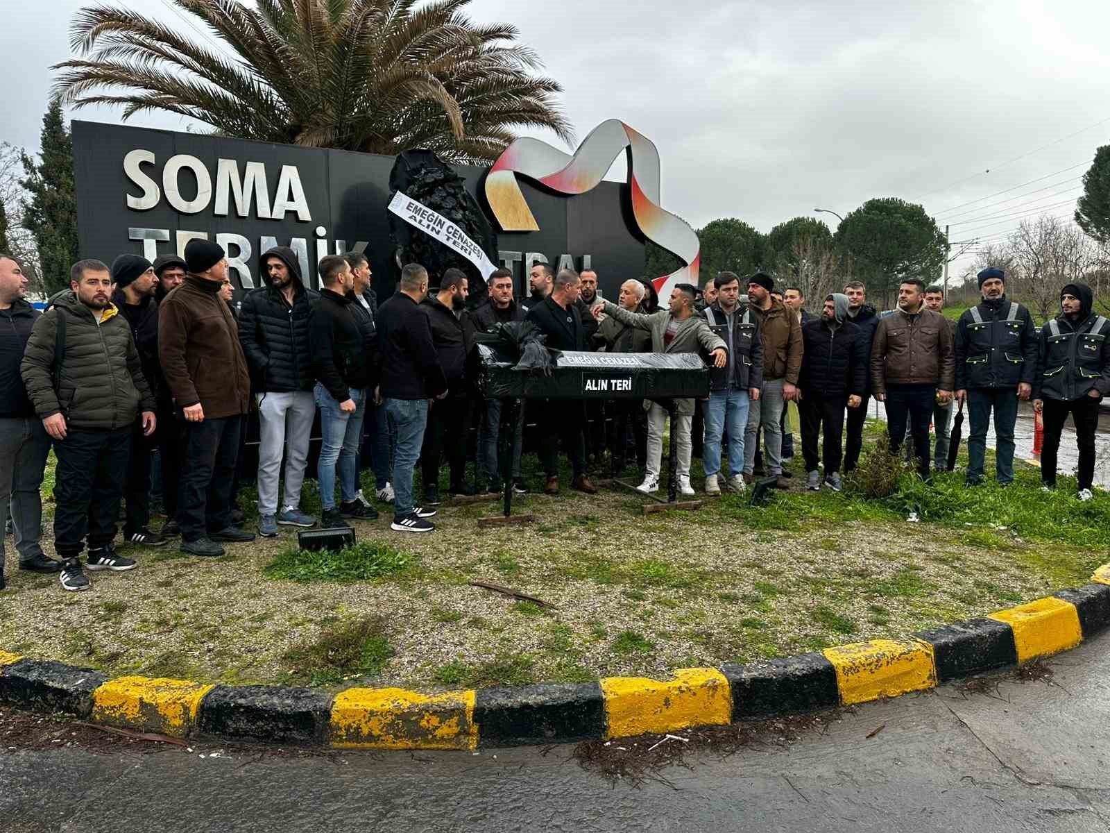 TORKU’ya siyah tabutlu eylem
TORKU’ya siyah tabutlu eylem
