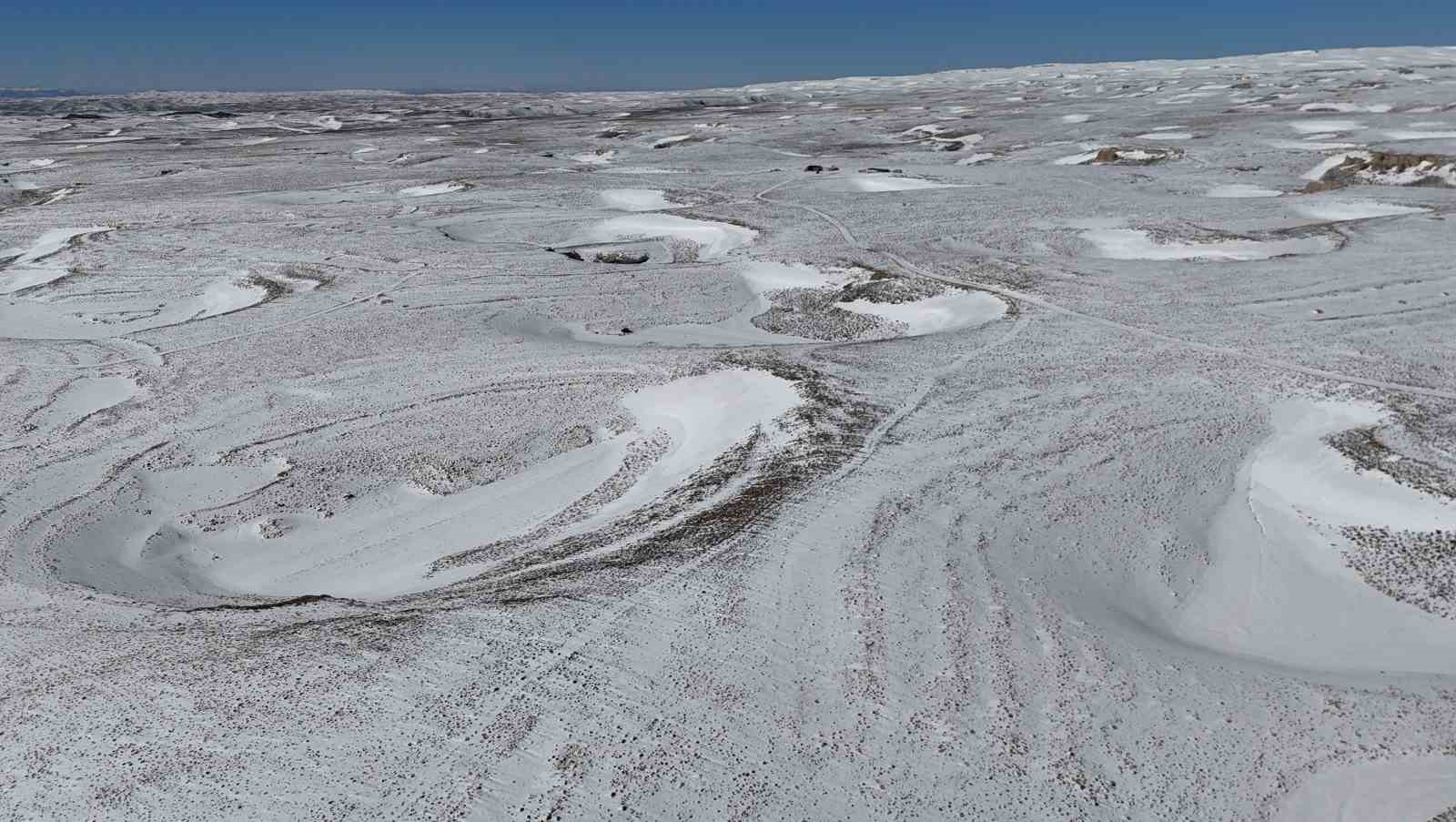Toroslar ‘da obruklar karla doldu
