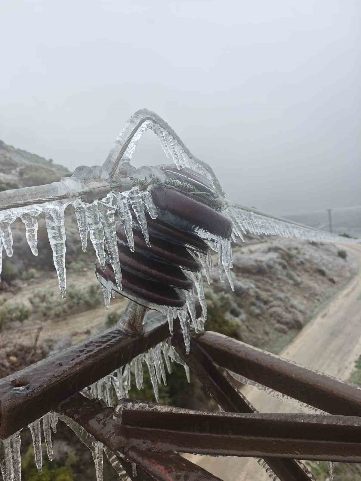 Toroslar EDAŞ’tan Hatay’da zorlu kış koşullarına karşı mücadele
