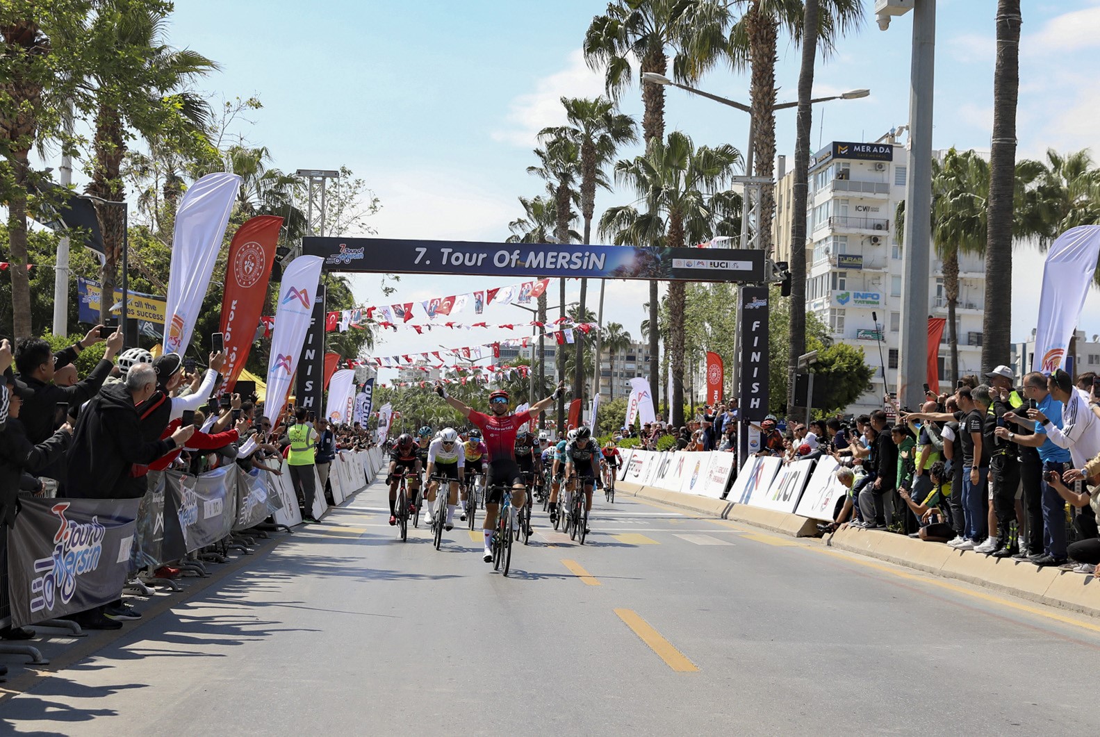 Tour of Mersin için geri sayım başladı: 5 kıta, 32 ülkeden sporcular Mersin’de buluşacak
Tour of Mersin için geri sayım başladı: 5 kıta, 32 ülkeden sporcular Mersin’de buluşacak