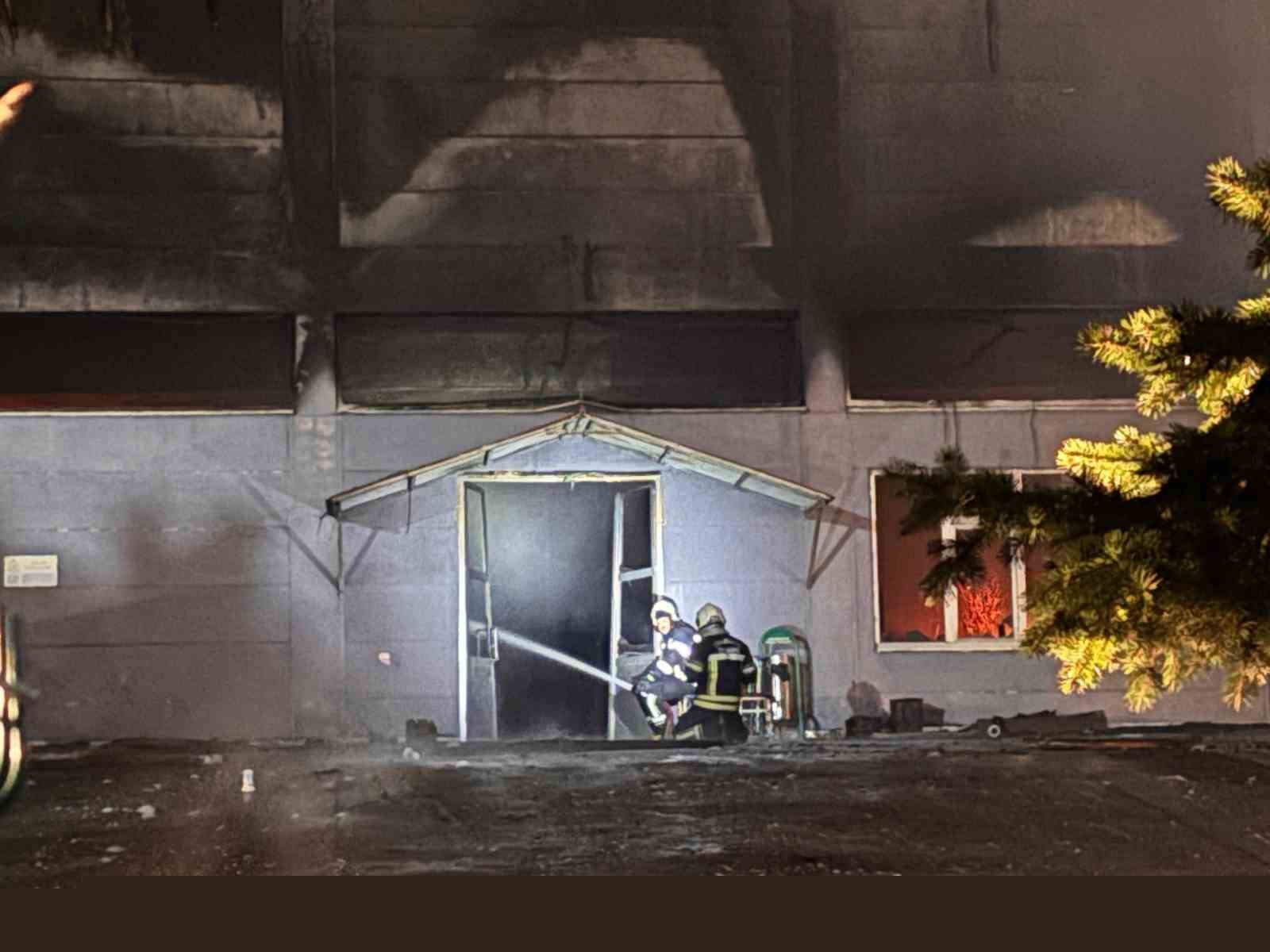 Trabzon Büyükşehir Belediyesi İtfaiye Daire Başkanı Öztürk: "Yangının yüzde 90’lık kısmını kontrol altına aldık"
