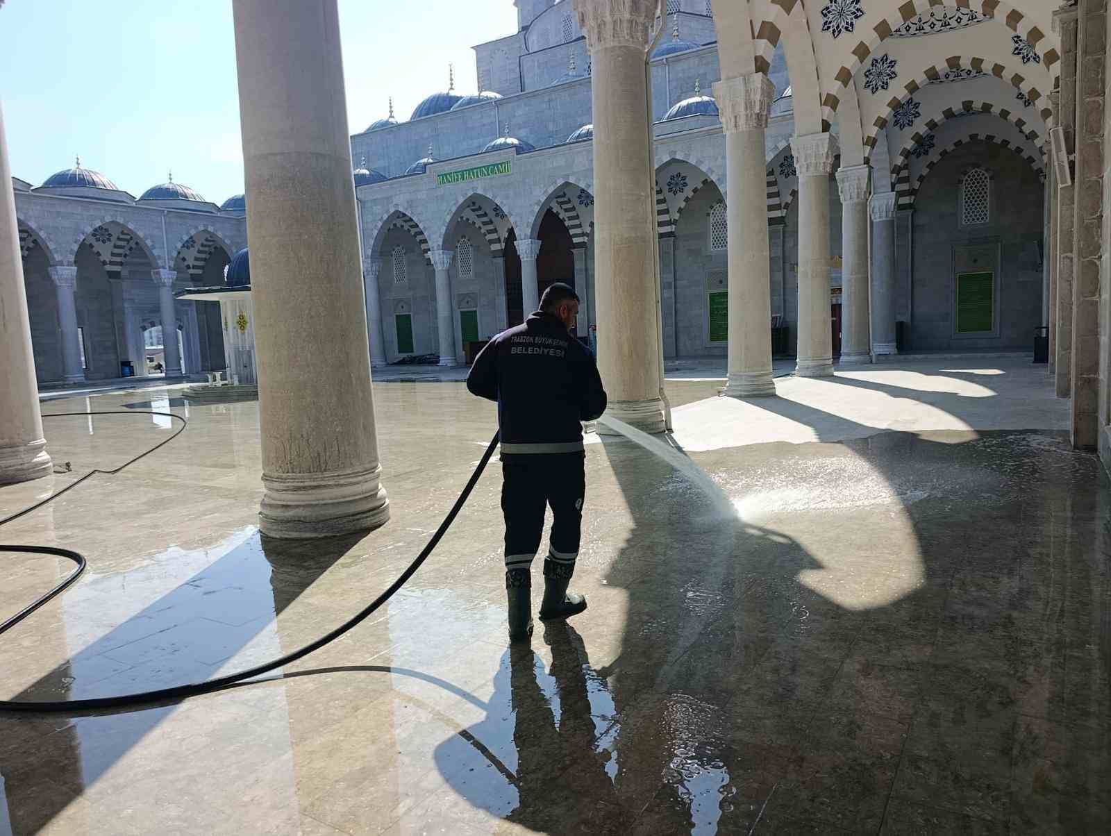 Trabzon’da bayram temizliği
