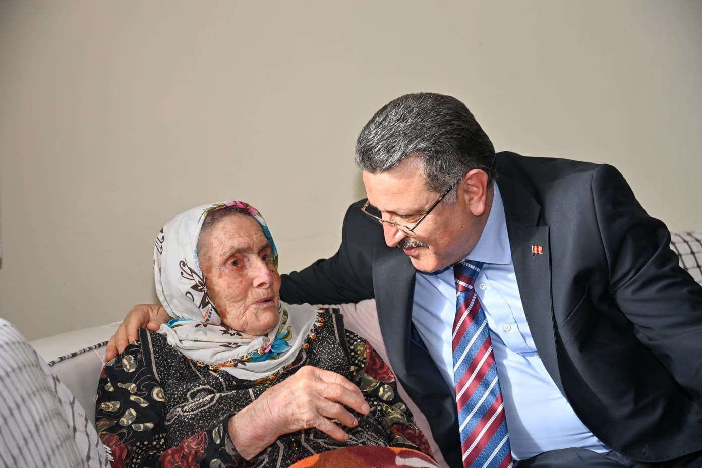 Trabzon’da Büyükşehir’in iftar sofralarında yüzbinler oruç açtı
