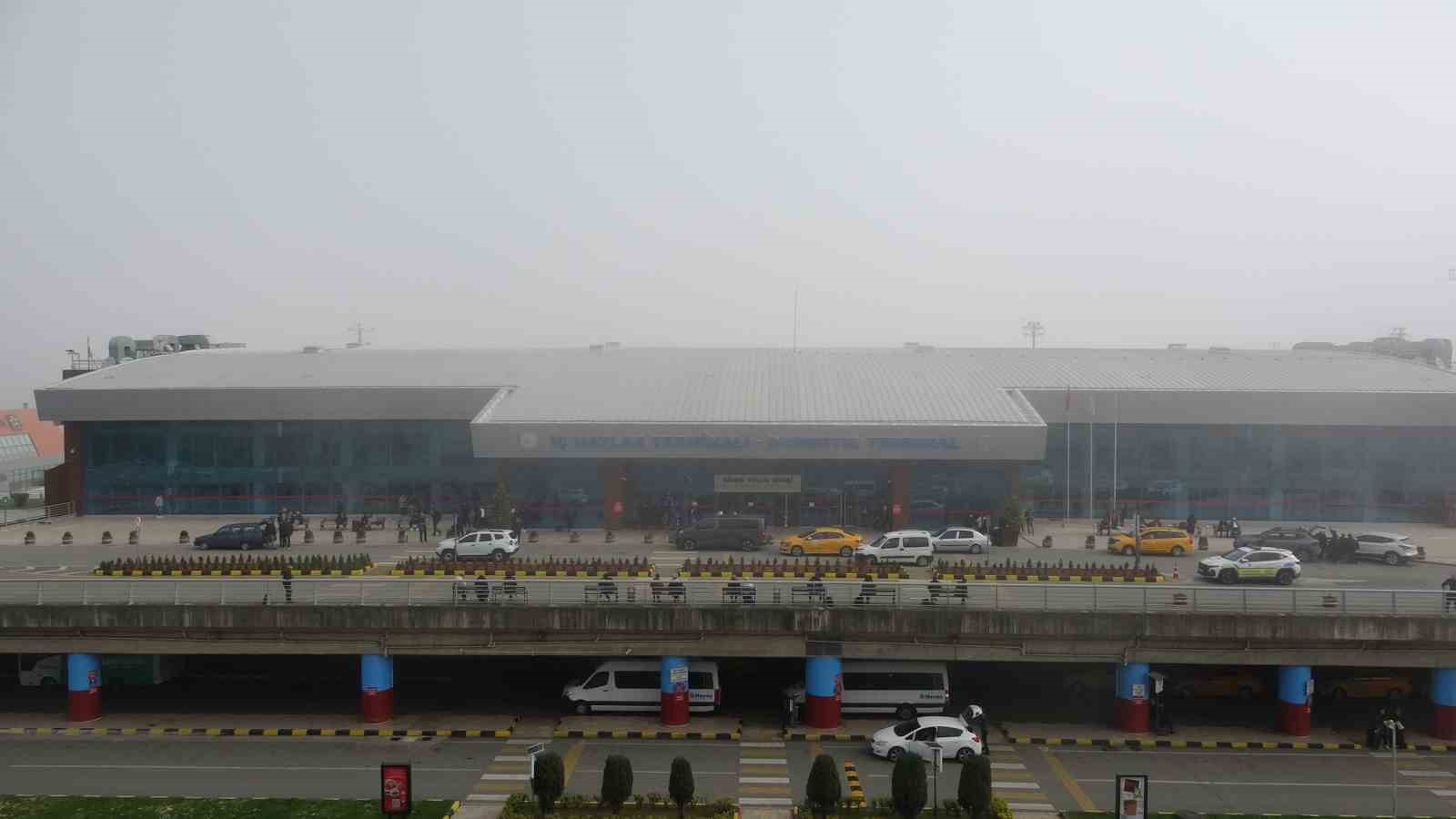 Trabzon’da hava ulaşımına sis engeli
