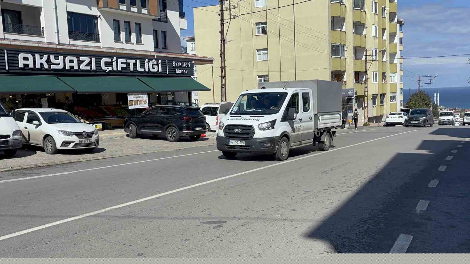 Trabzon’da otomobilin çarptığı genç kadın metrelerce savruldu... O anlar kamerada
