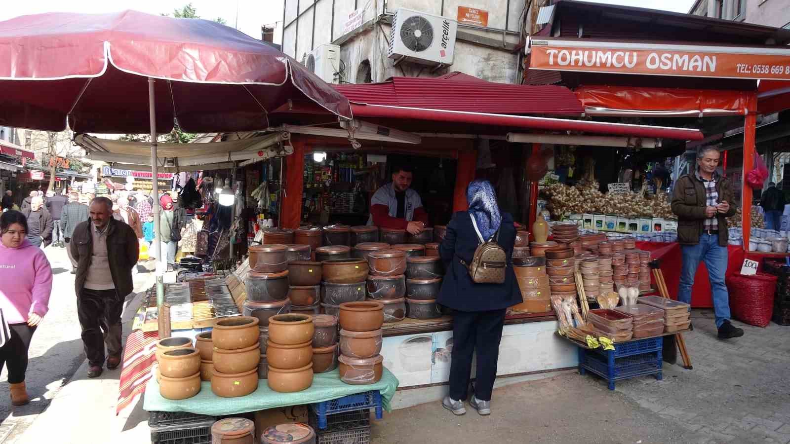 Trabzon’da Ramazan öncesi güveç tezgâhları eski günlerini arıyor
