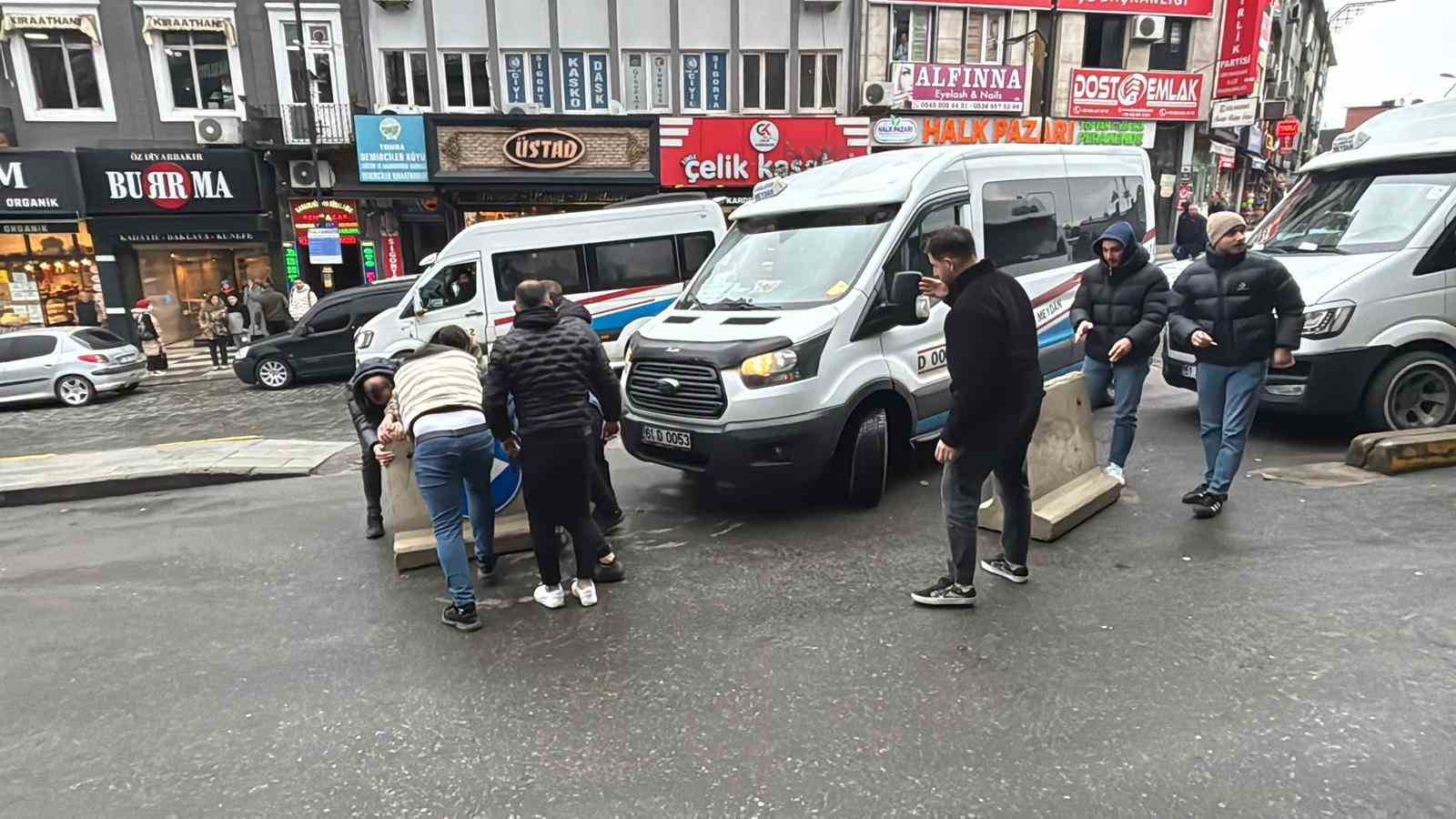 Trabzon’da şehir içi ulaşımda durak gerginliği
