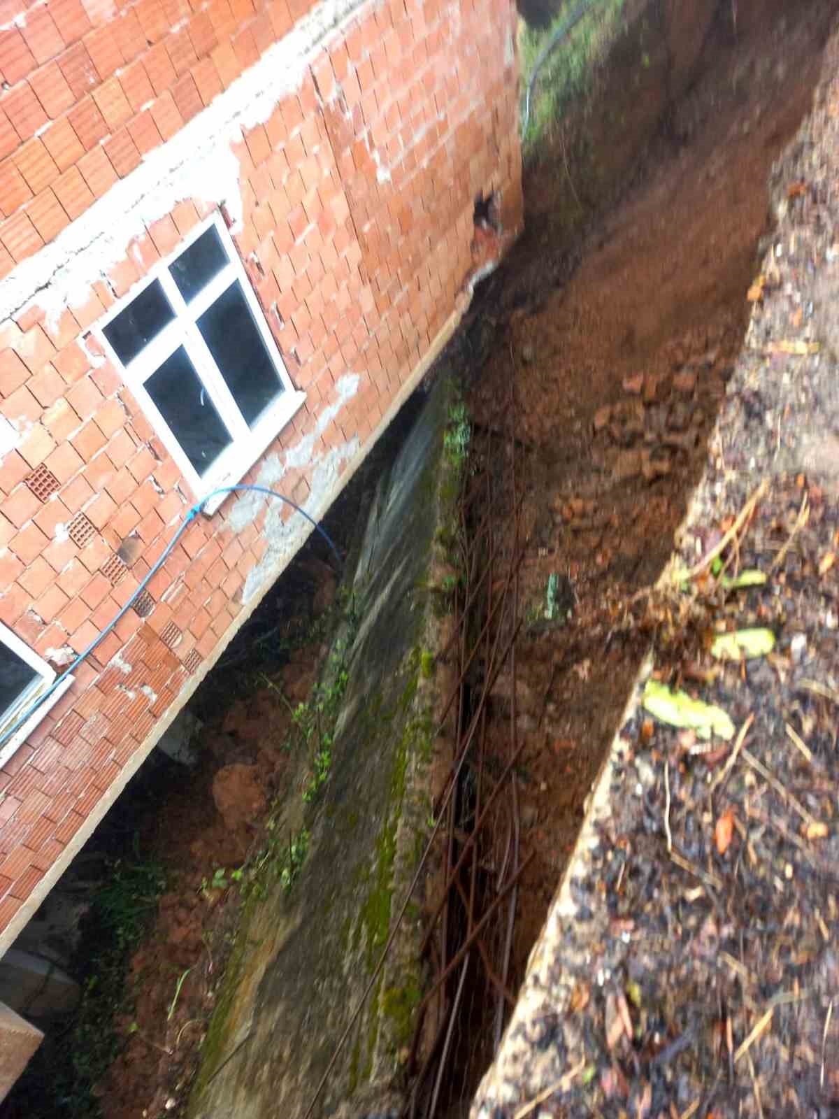 Trabzon’da şiddetli yağış heyelanlara neden oldu
