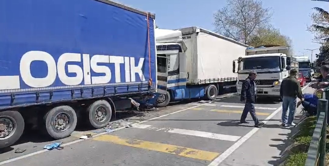 Trabzon’da zincirleme kaza ucuz atlatıldı
