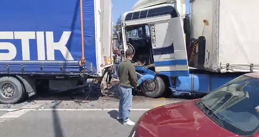 Trabzon’da zincirleme kaza ucuz atlatıldı
