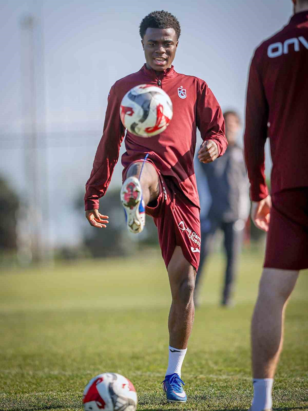 Trabzonspor, Antalya’ya gitti
