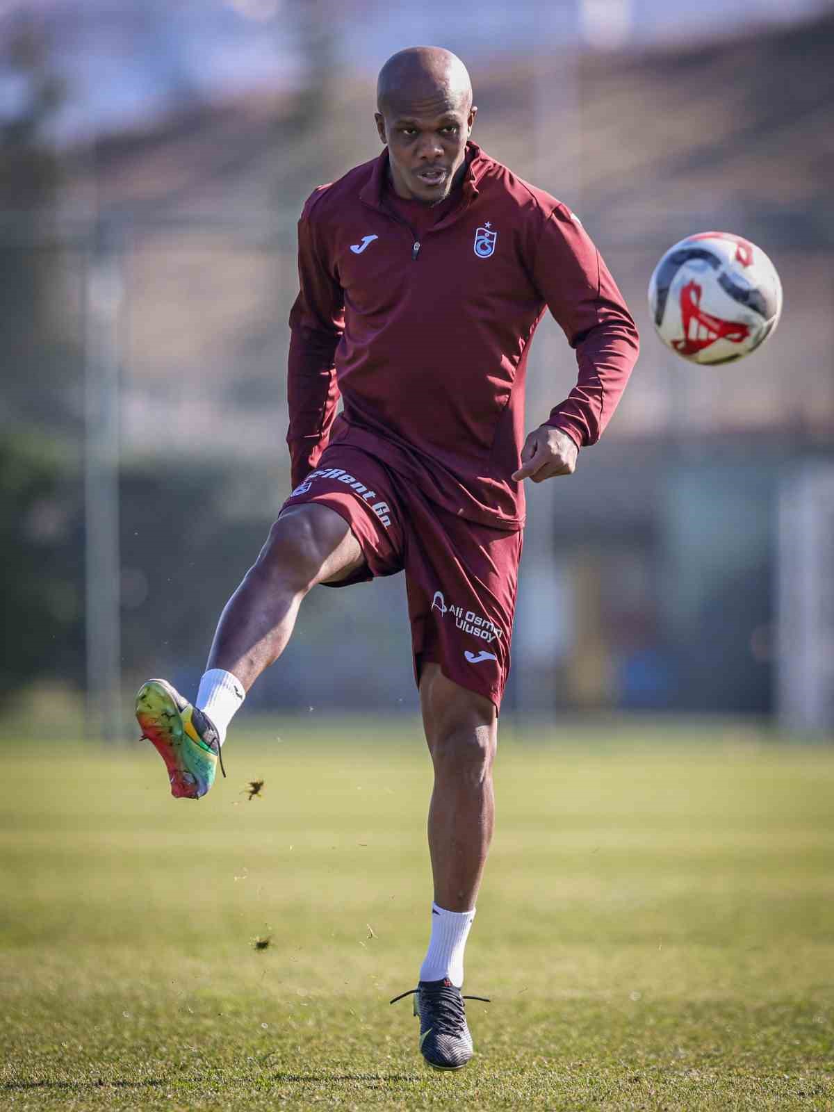 Trabzonspor, Antalya’ya gitti
