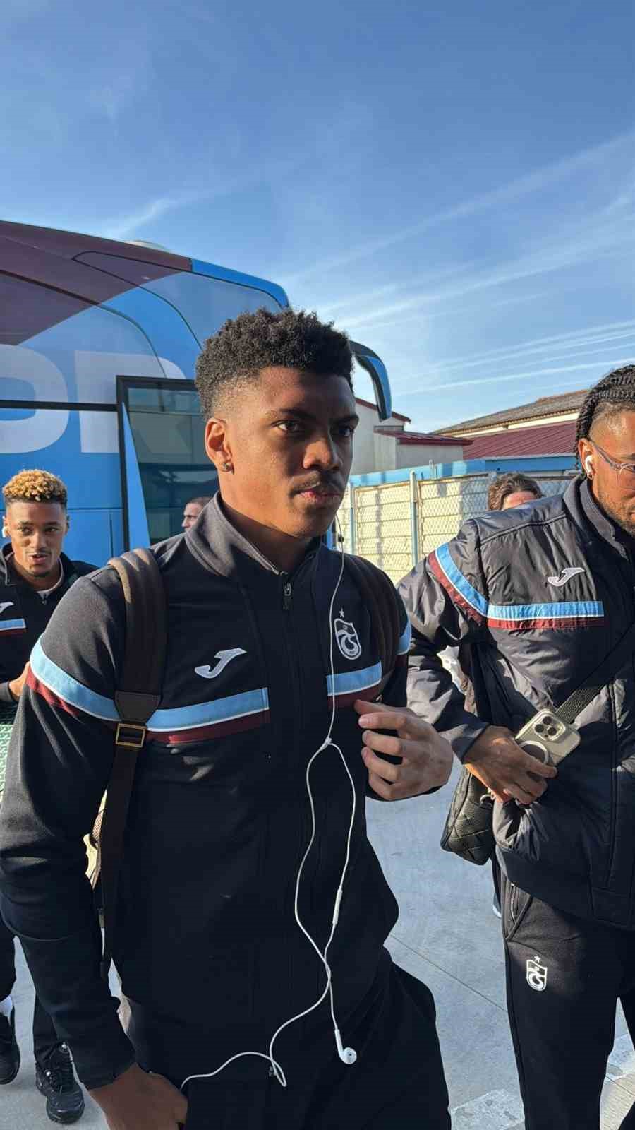 Trabzonspor, Antalya’ya gitti
