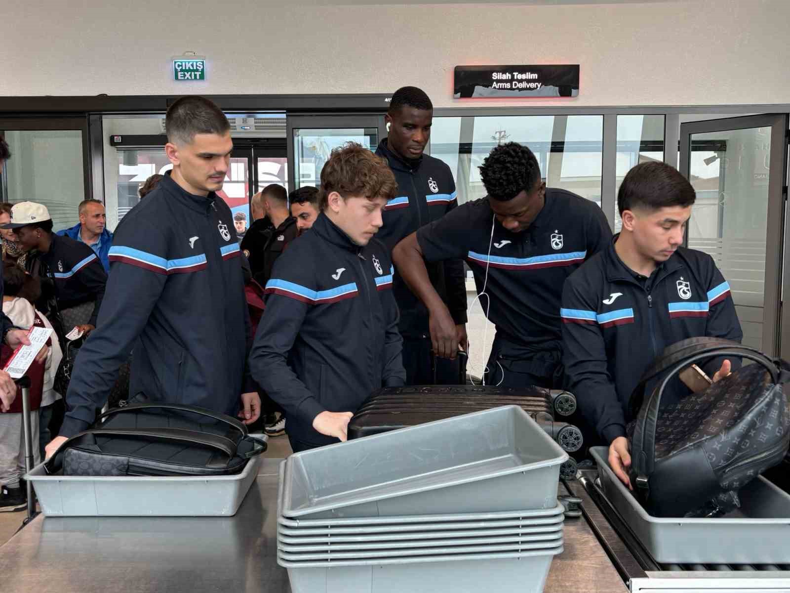 Trabzonspor, İstanbul’a gitti
