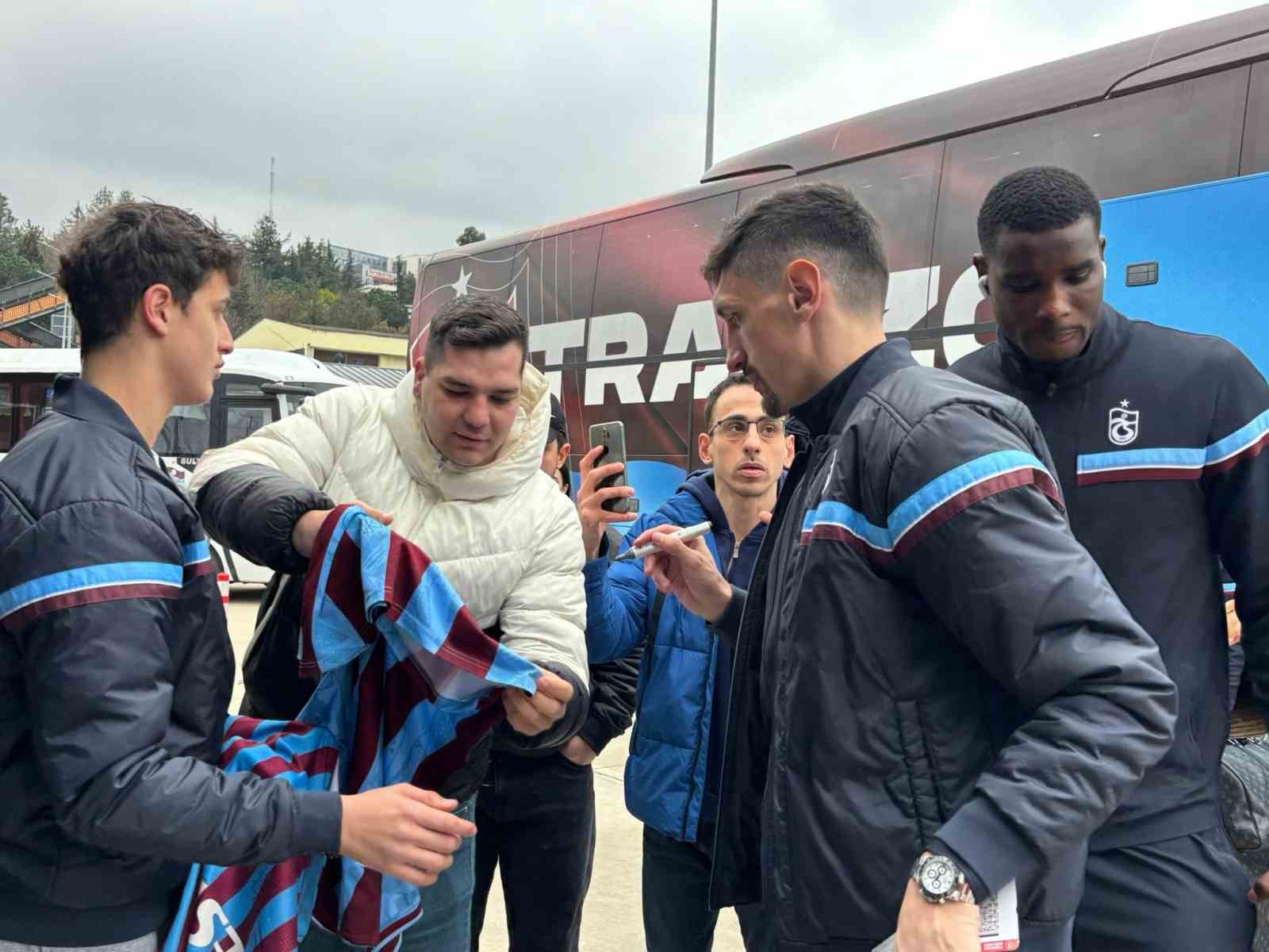 Trabzonspor, İstanbul’a gitti
