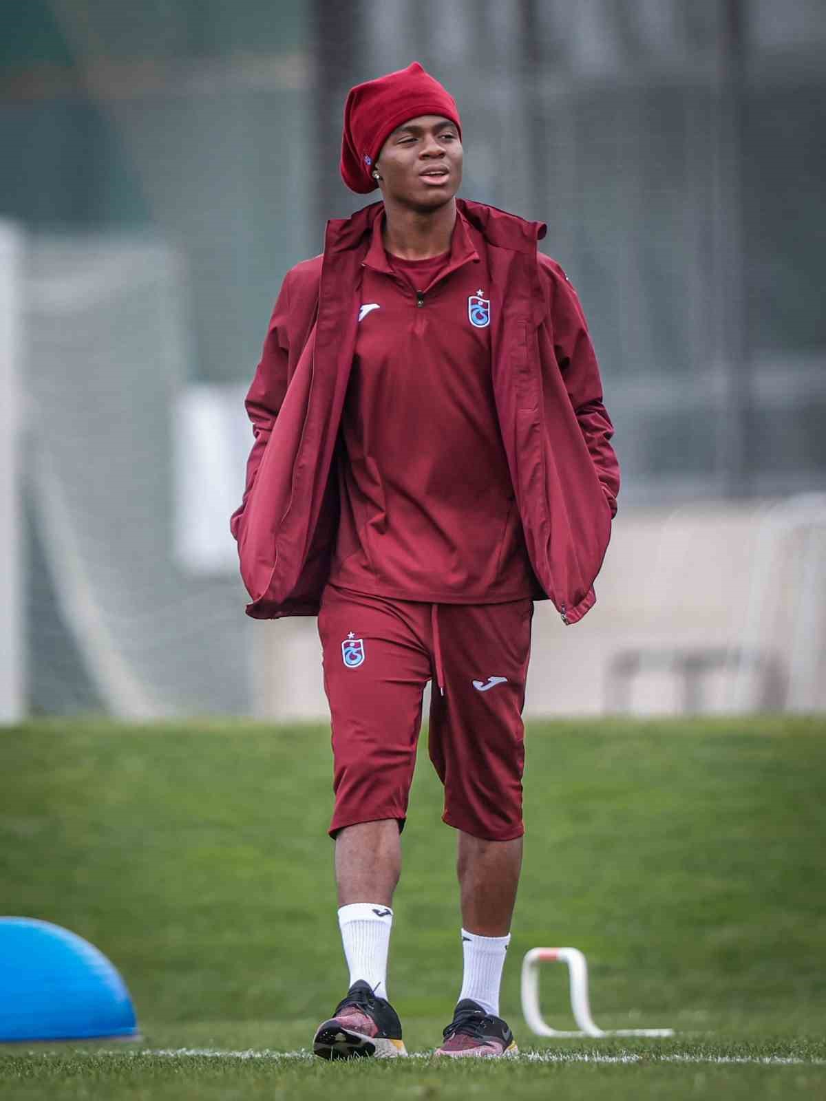 Trabzonspor, Kasımpaşa maçı hazırlıklarına ara vermeden başladı
