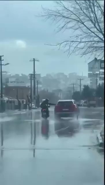 Trafiği tehlikeye düşüren motosiklet sürücüsüne ceza
