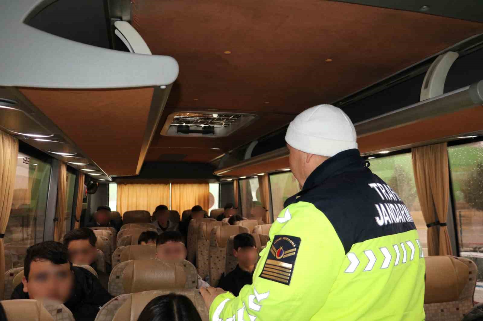 Trafik jandarması okul servis denetimlerine başladı
