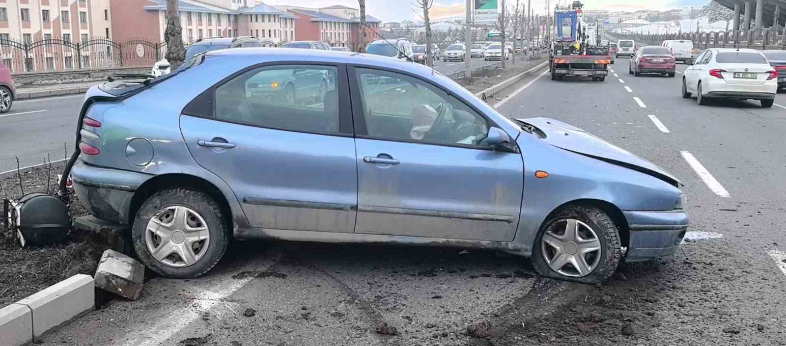 Trafik kazası sonrası araçtan kopan LPG tankı korku dolu anlar yaşattı
