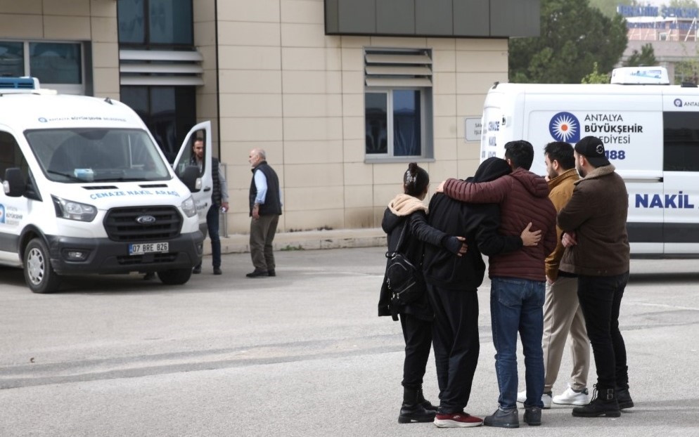 Trafik kazasında hayatını kaybeden küçük çocuğun cenazesi teslim alındı
