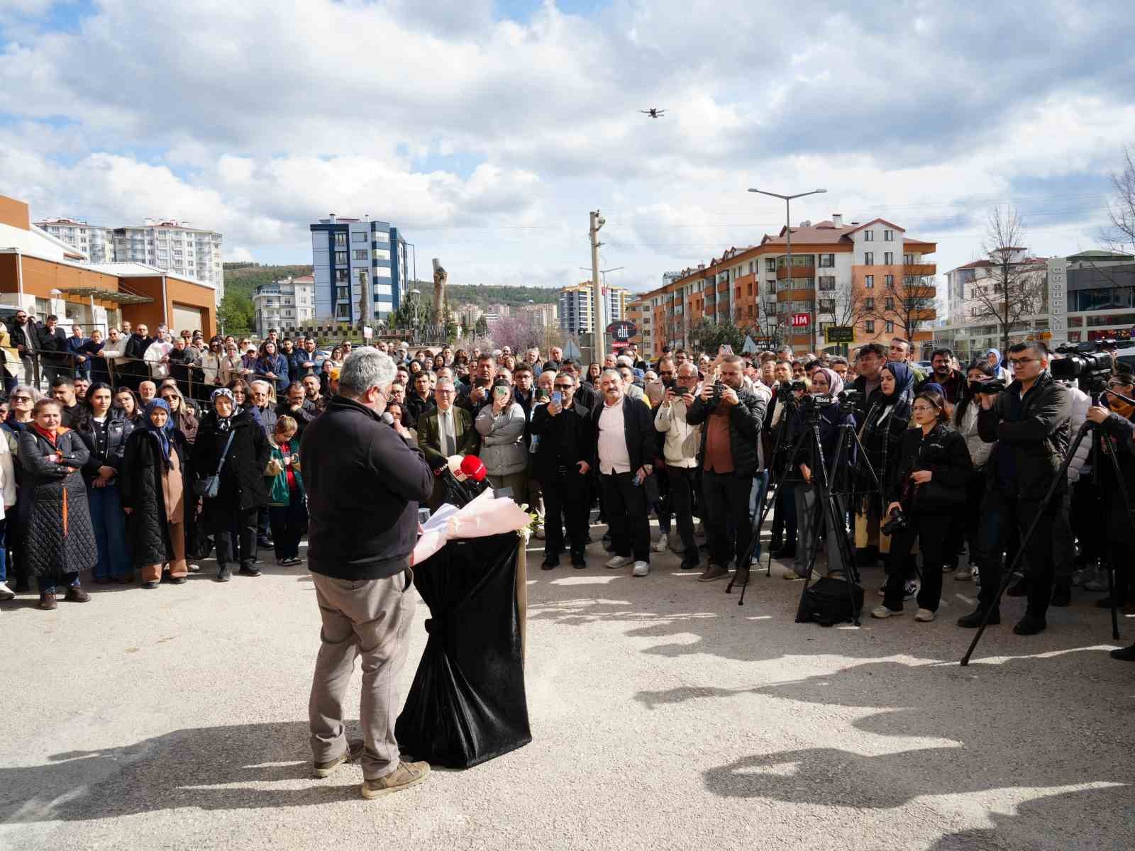 Trafik kazasında ölen 16 yaşındaki Yağmur’un acılı ailesinden bilirkişi raporuna tepki
