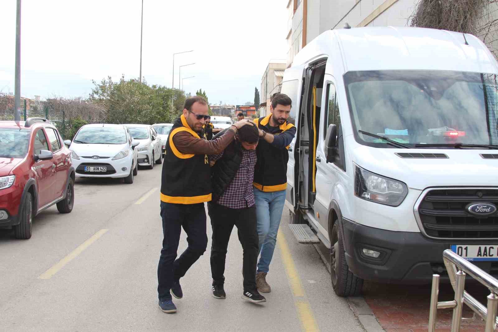 Trafik magandası baba-oğul tutuklandı
