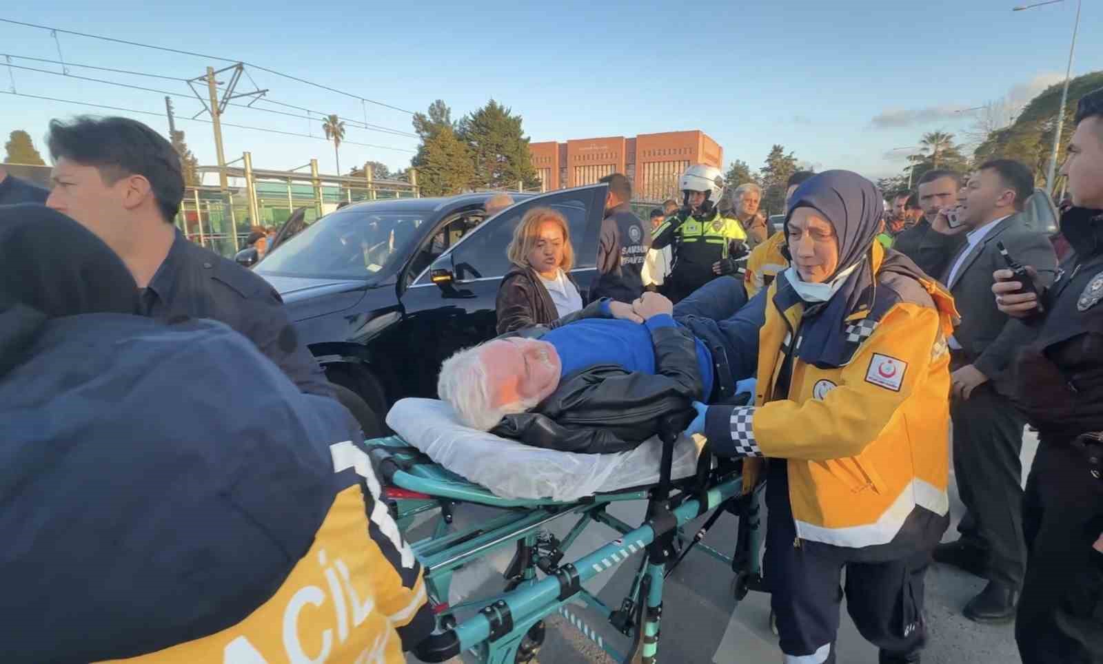 Trafikte direksiyon başında fenalaşan sürücü hastaneye kaldırıldı
