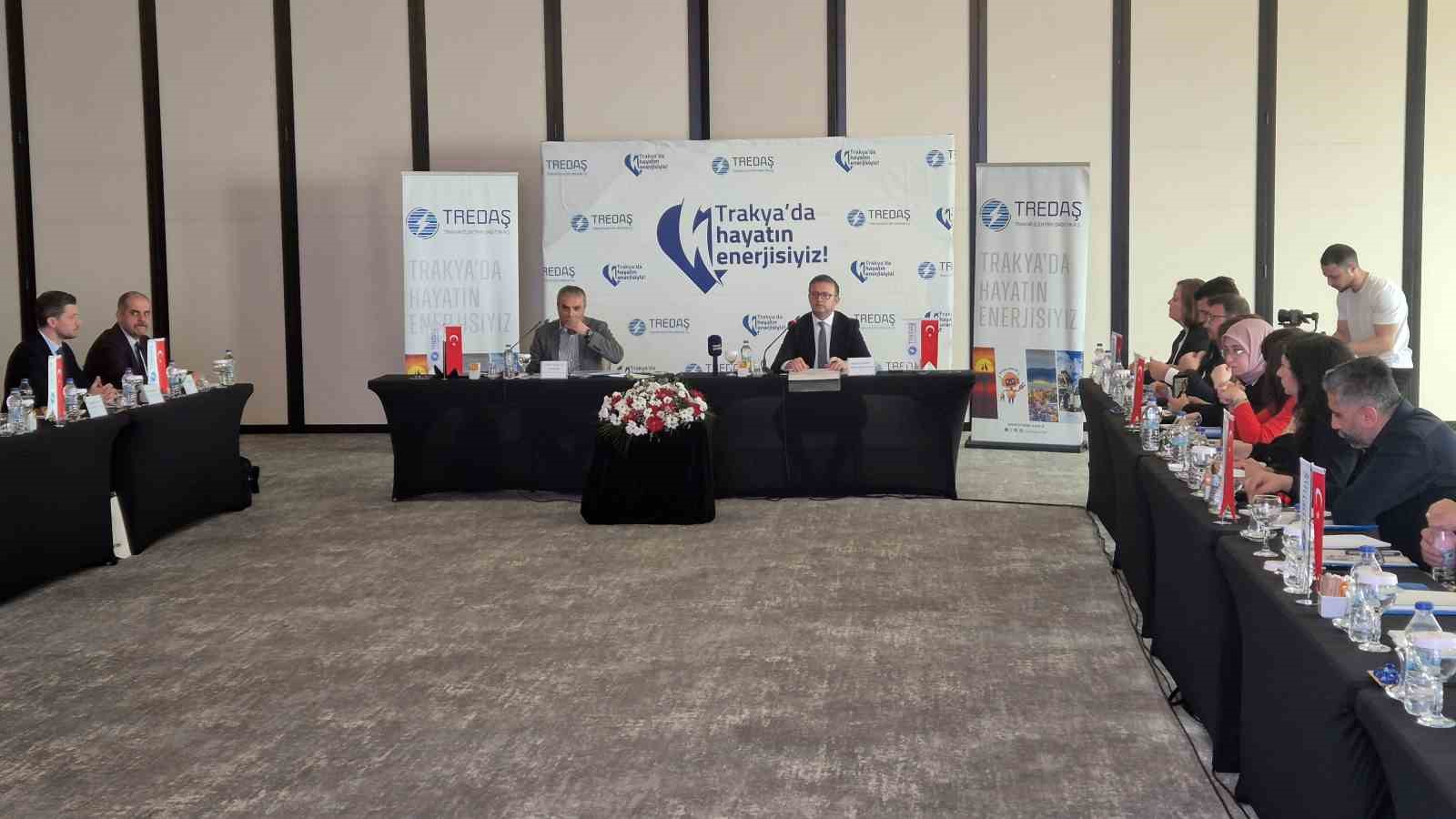 Trakya’da enerjide dev hamle: 2030’a kadar 60 milyar TL yatırım
Trakya’da enerjide dev hamle: 2030’a kadar 60 milyar TL yatırım