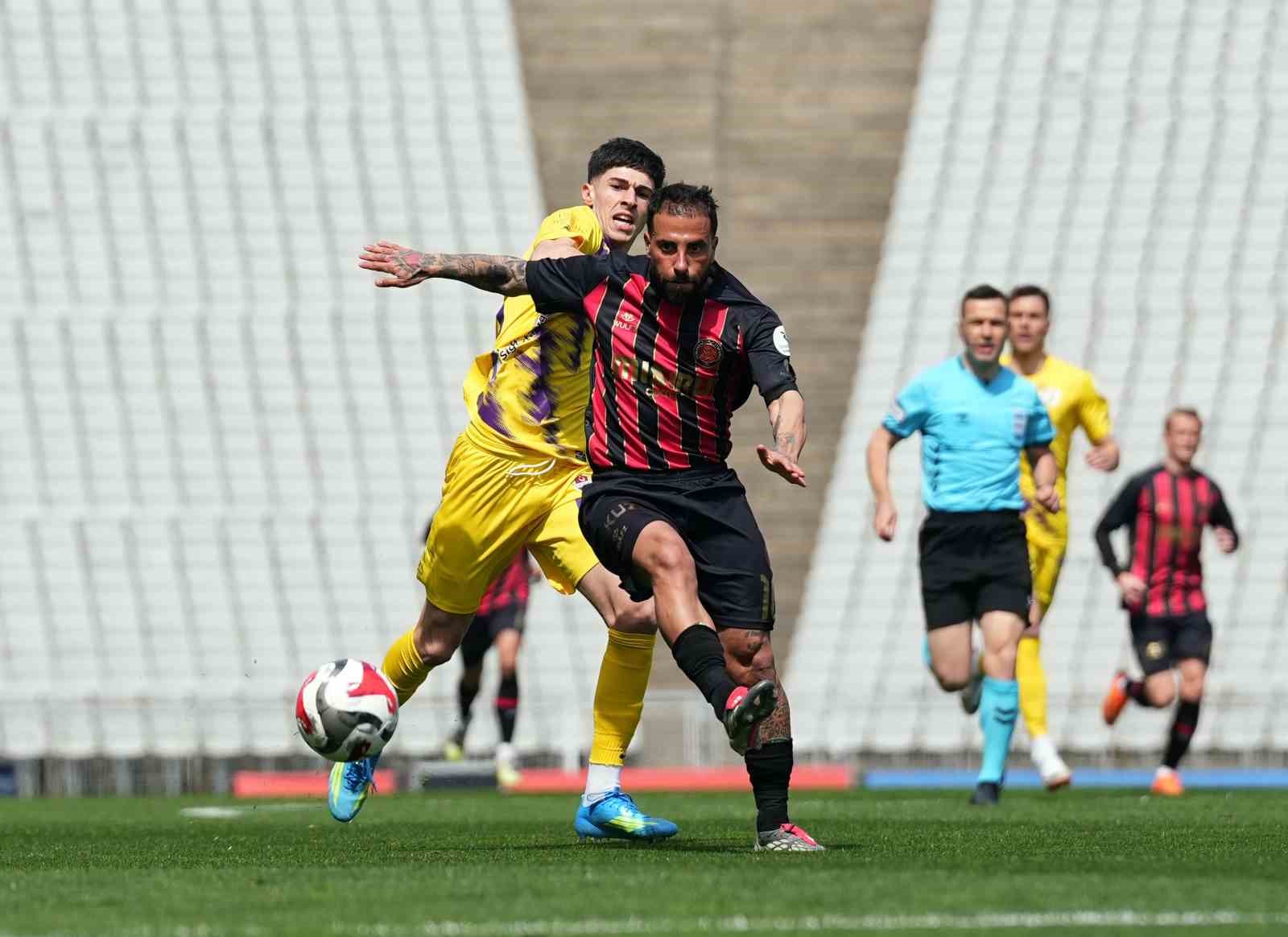 Trendyo Süper Lig: Fatih Karagümrük: 1 - Eyüpspor: 0 (Maç devam ediyor)

