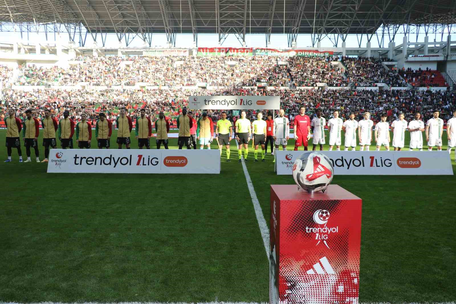 Trendyol 1. Lig: Amed Sportif Faaliyetler: 1 - Sakaryaspor: 1
Trendyol 1. Lig: Amed Sportif Faaliyetler: 1 - Sakaryaspor: 1