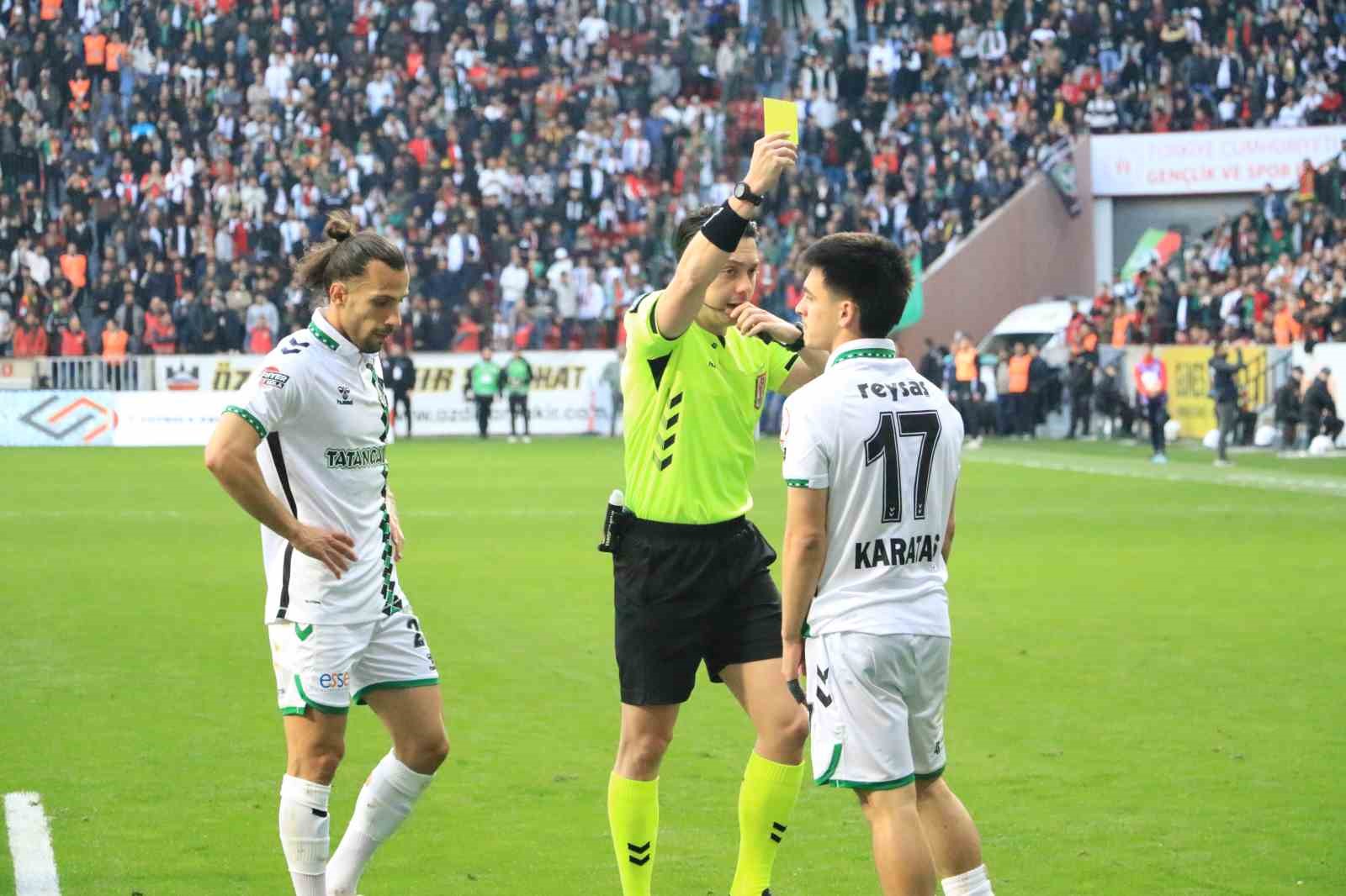 Trendyol 1. Lig: Amed Sportif Faaliyetler: 1 - Sakaryaspor: 1
Trendyol 1. Lig: Amed Sportif Faaliyetler: 1 - Sakaryaspor: 1