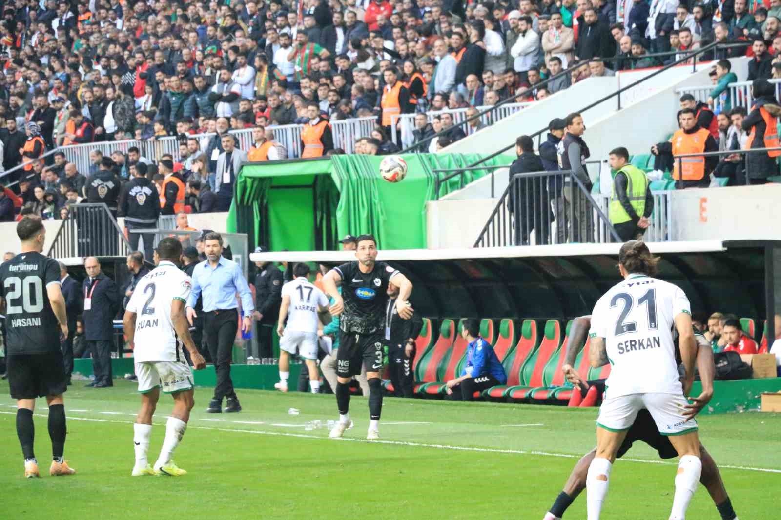 Trendyol 1. Lig: Amed Sportif Faaliyetler: 1 - Sakaryaspor: 1
Trendyol 1. Lig: Amed Sportif Faaliyetler: 1 - Sakaryaspor: 1