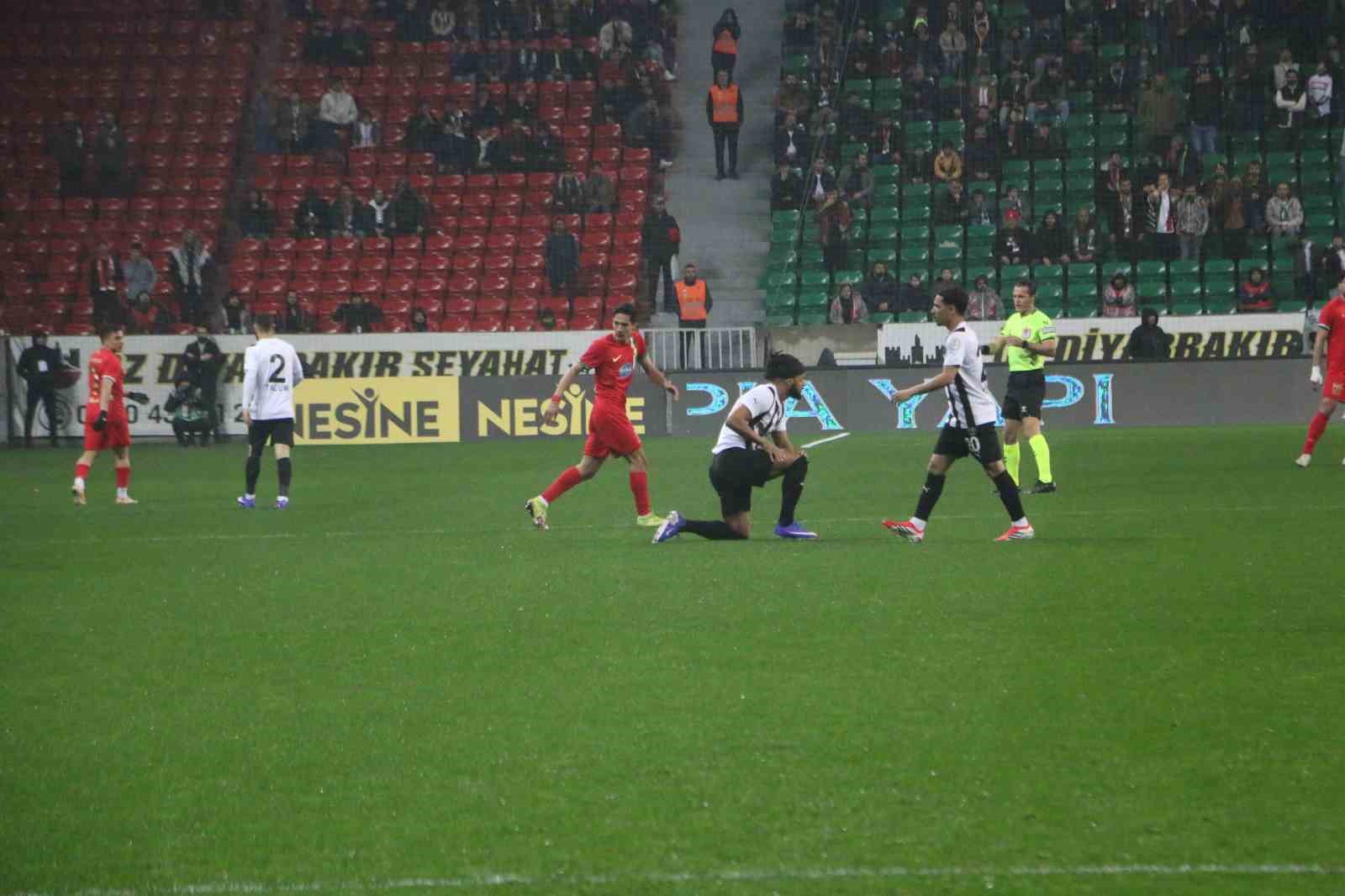 Trendyol 1. Lig: Amed Sportif Faaliyetler: 2 - Manisa FK: 0
Trendyol 1. Lig: Amed Sportif Faaliyetler: 2 - Manisa FK: 0