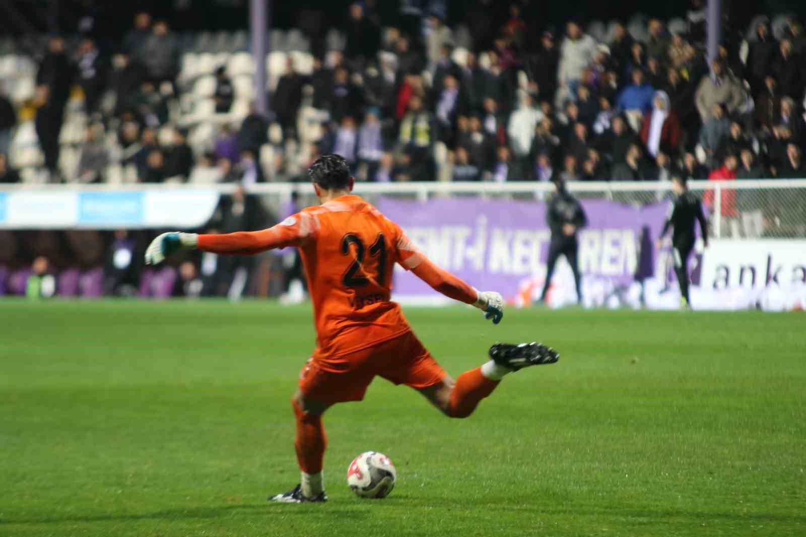 Trendyol 1. Lig: Ankara Keçiörengücü: 0 - Serikspor: 0
