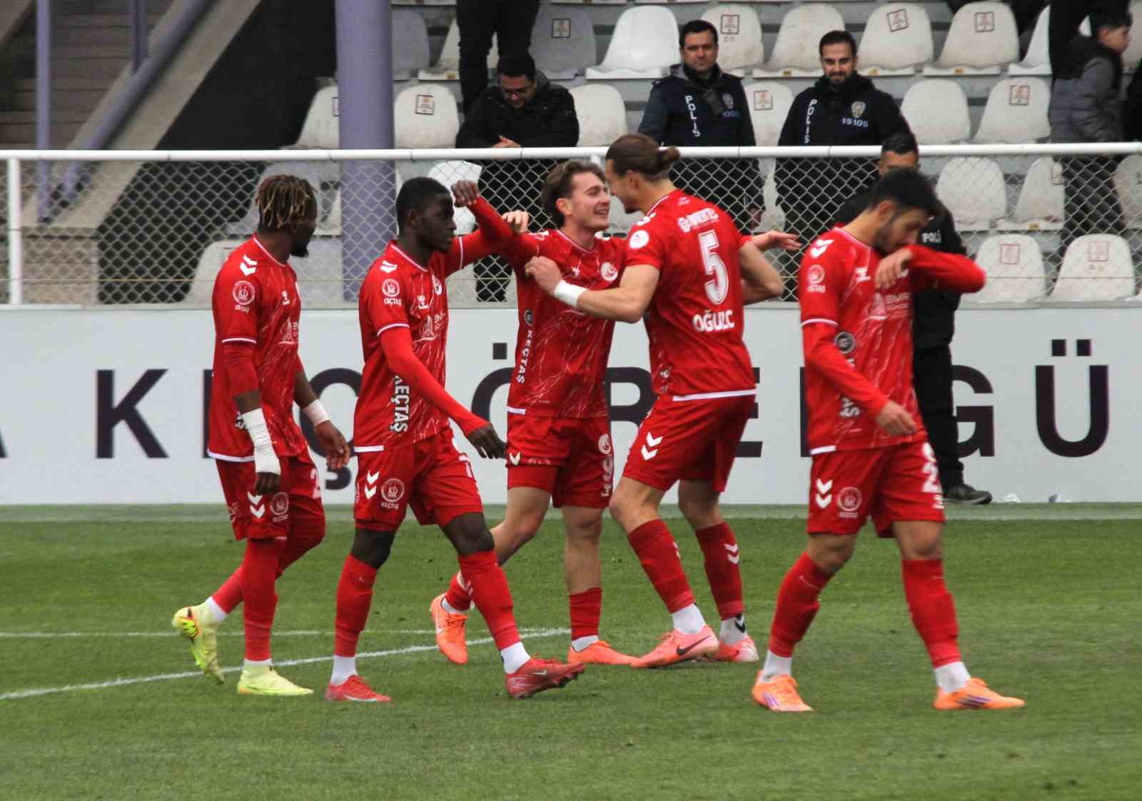 Trendyol 1. Lig: Ankara Keçiörengücü: 5 - Boluspor: 1
Trendyol 1. Lig: Ankara Keçiörengücü: 5 - Boluspor: 1