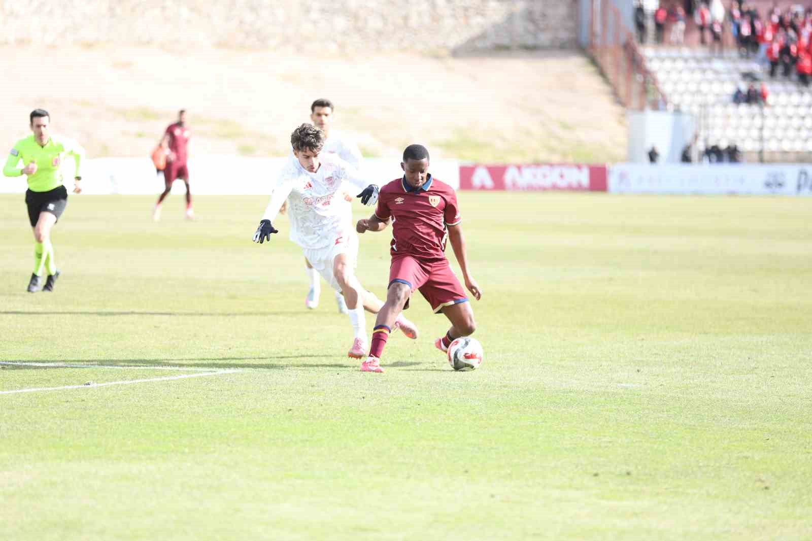 Trendyol 1. Lig: Bandırmaspor: 4 - Pendiksporspor: 1
