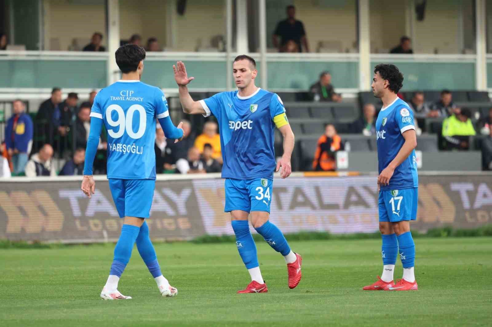 Trendyol 1. Lig: Bodrum FK: 0 - Bandırmaspor: 0
Trendyol 1. Lig: Bodrum FK: 0 - Bandırmaspor: 0