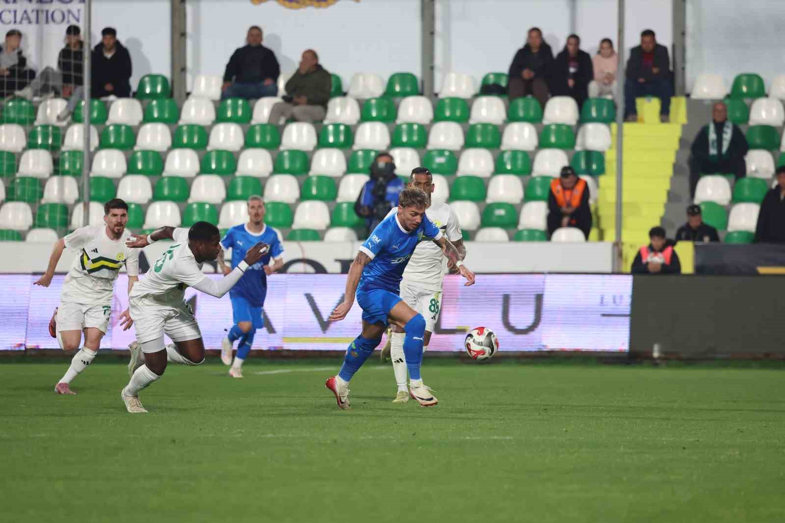 Trendyol 1. Lig: Bodrum FK: 3 - Esenler Erokspor: 4
