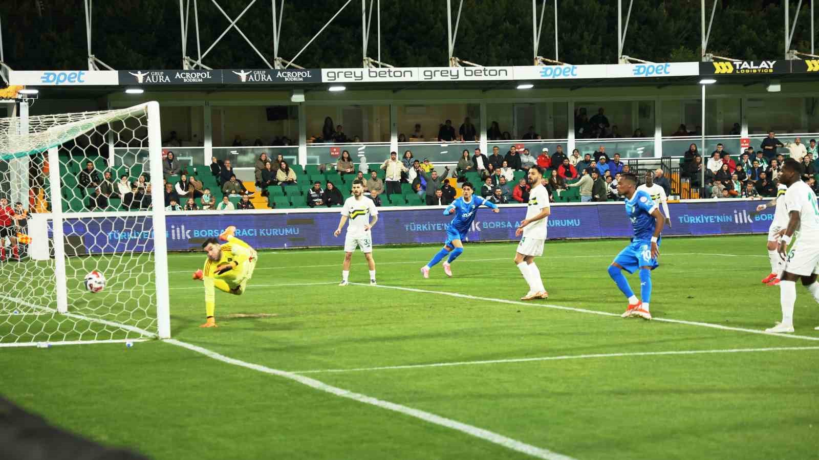 Trendyol 1. Lig: Bodrum FK: 3 - Esenler Erokspor: 4
