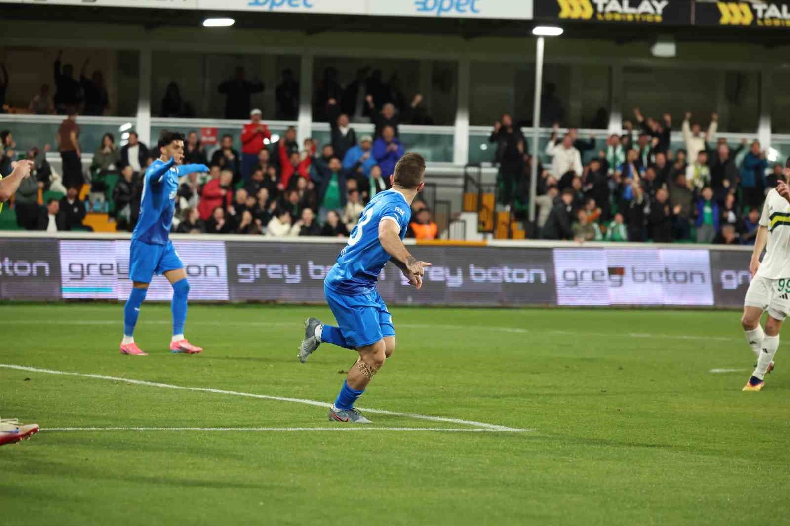 Trendyol 1. Lig: Bodrum FK: 3 - Esenler Erokspor: 4
