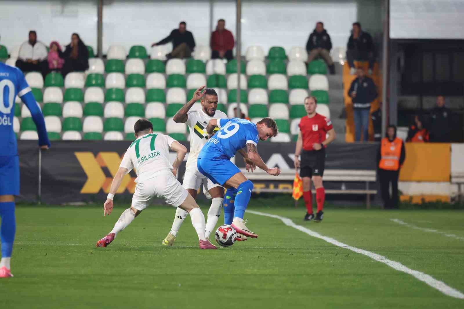 Trendyol 1. Lig: Bodrum FK: 3 - Esenler Erokspor: 4
