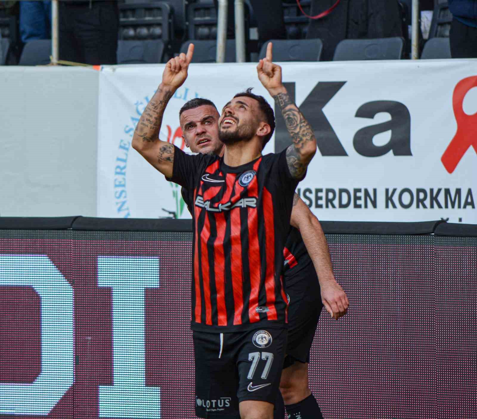 Trendyol 1. Lig: Çorum FK: 2 - Esenler Erokspor: 1
Trendyol 1. Lig: Çorum FK: 2 - Esenler Erokspor: 1